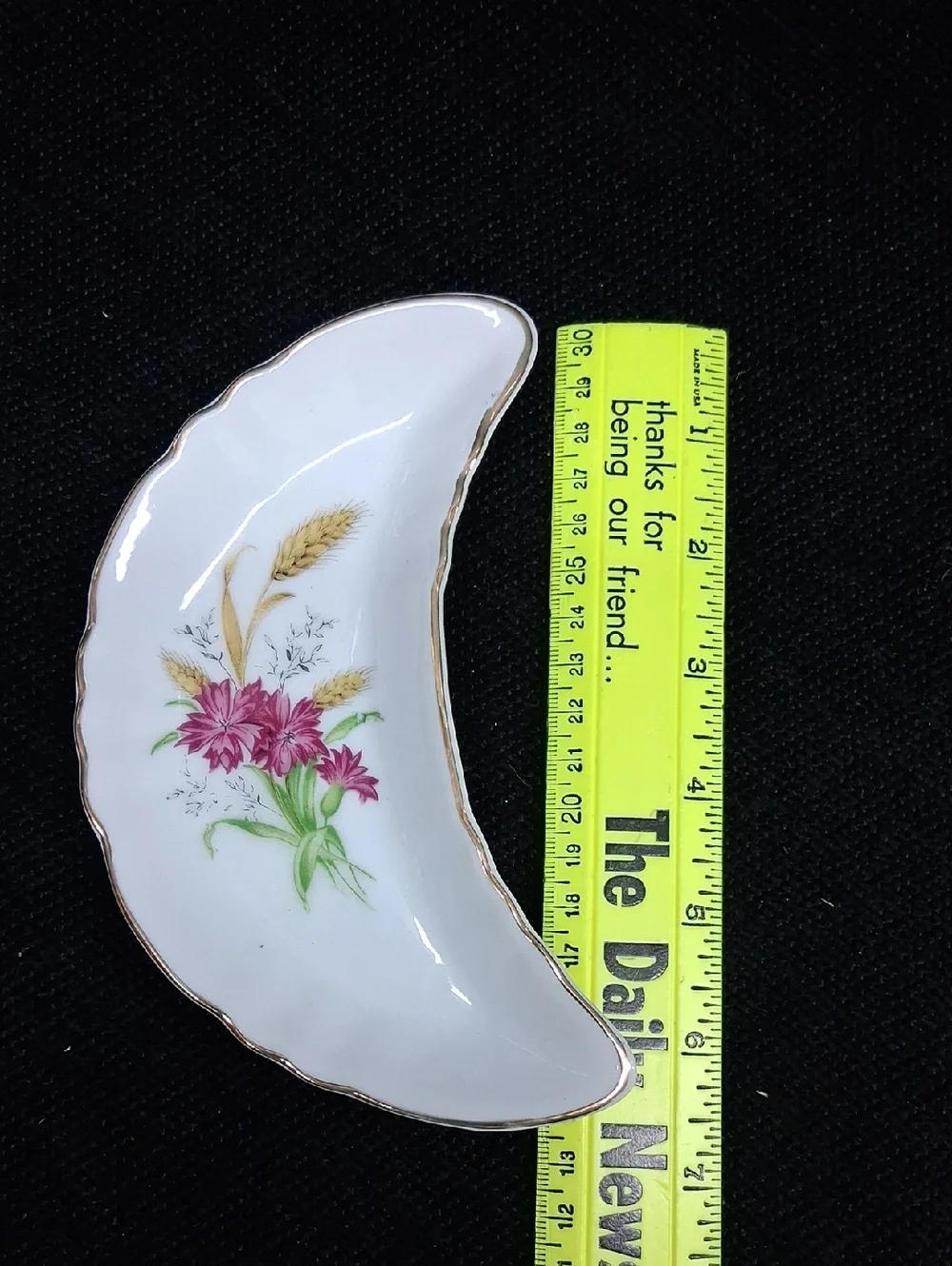 3-pc vintage‎ porcelain from Japan featuring a bowl, trinket dish, bone dish.